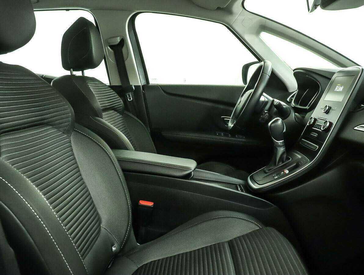 Купить Renault Scenic с пробегом. Фото: #7