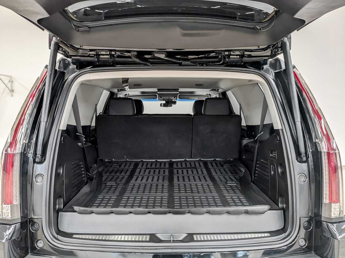 Купить Cadillac Escalade с пробегом. Фото: #9