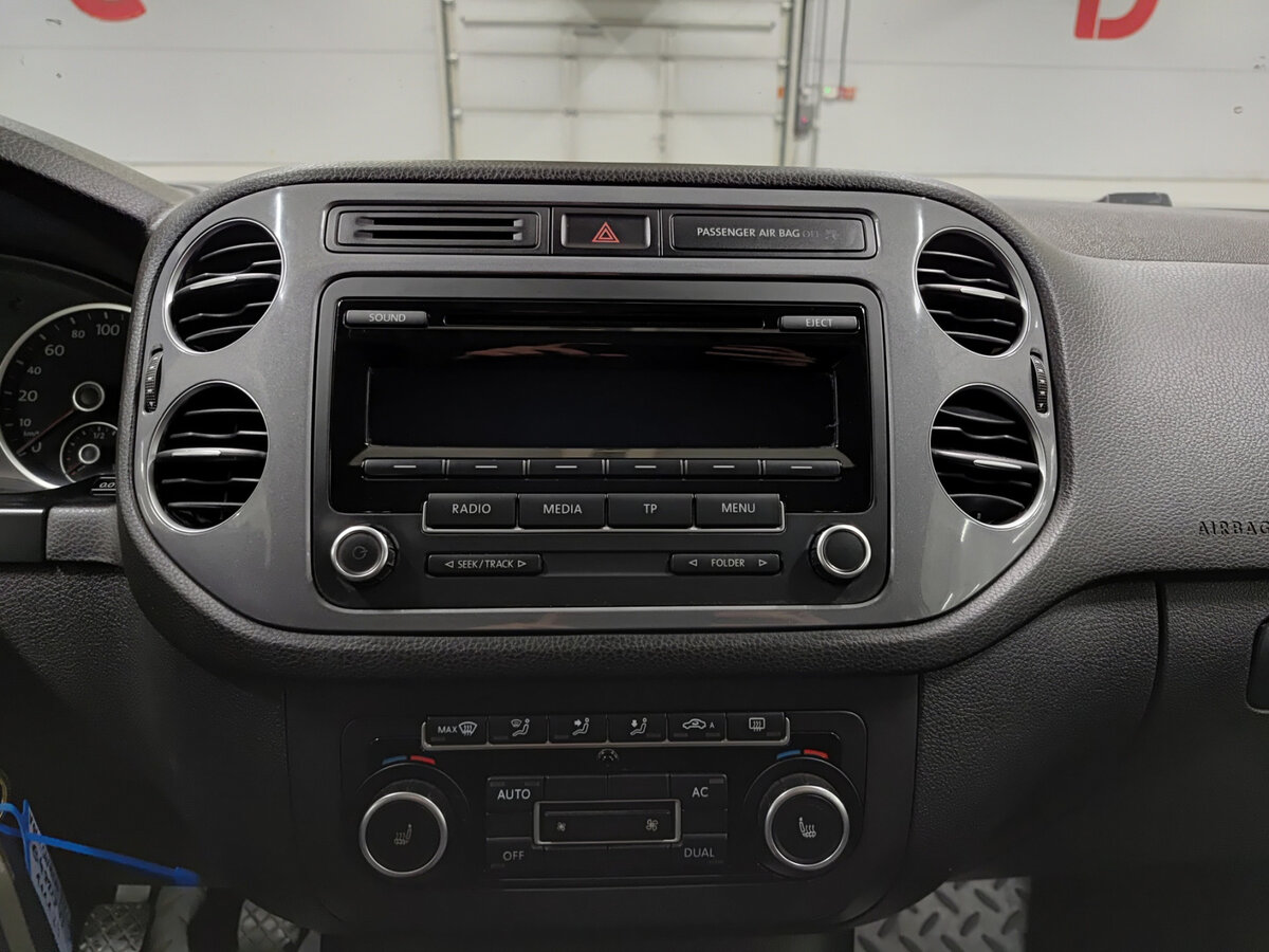 Купить Volkswagen Tiguan с пробегом. Фото: #14