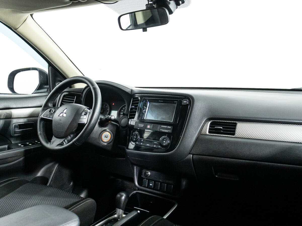 Купить Mitsubishi Outlander с пробегом. Фото: #7