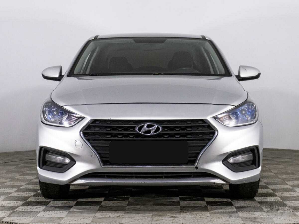 Купить Hyundai Solaris с пробегом. Фото: #1