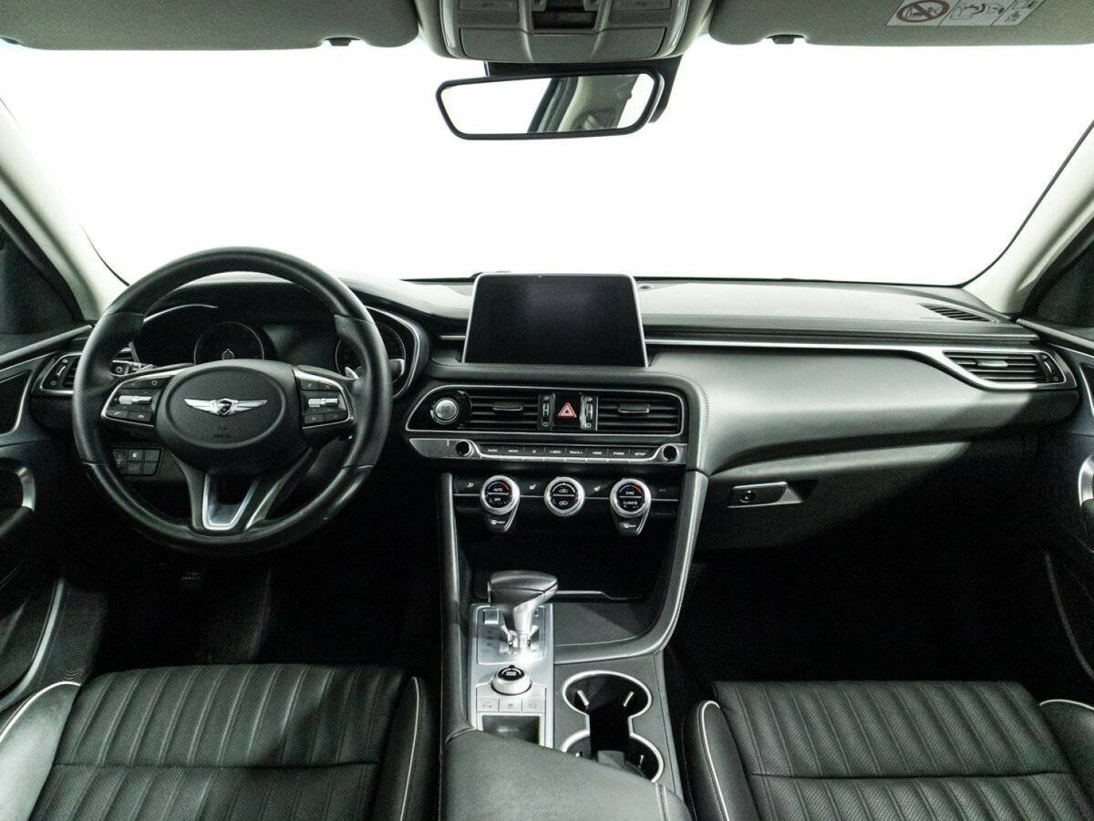 Купить Genesis G70 с пробегом. Фото: #12