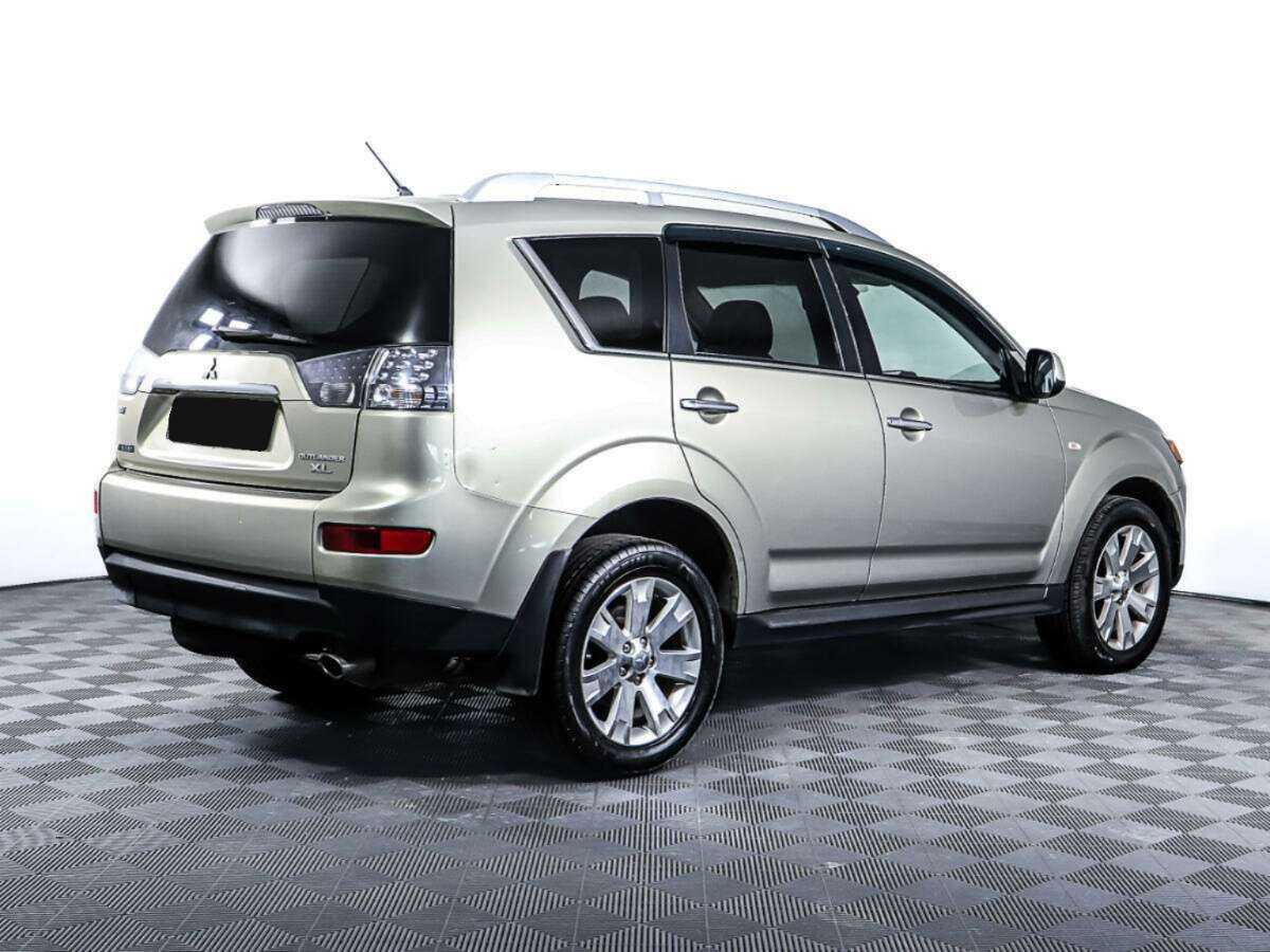 Купить Mitsubishi Outlander с пробегом. Фото: #4
