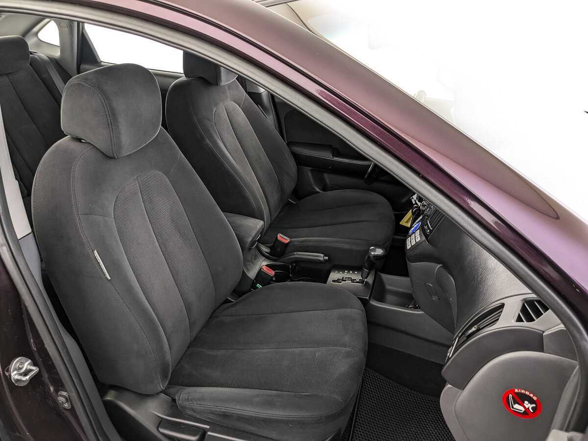 Купить Hyundai Elantra с пробегом. Фото: #19