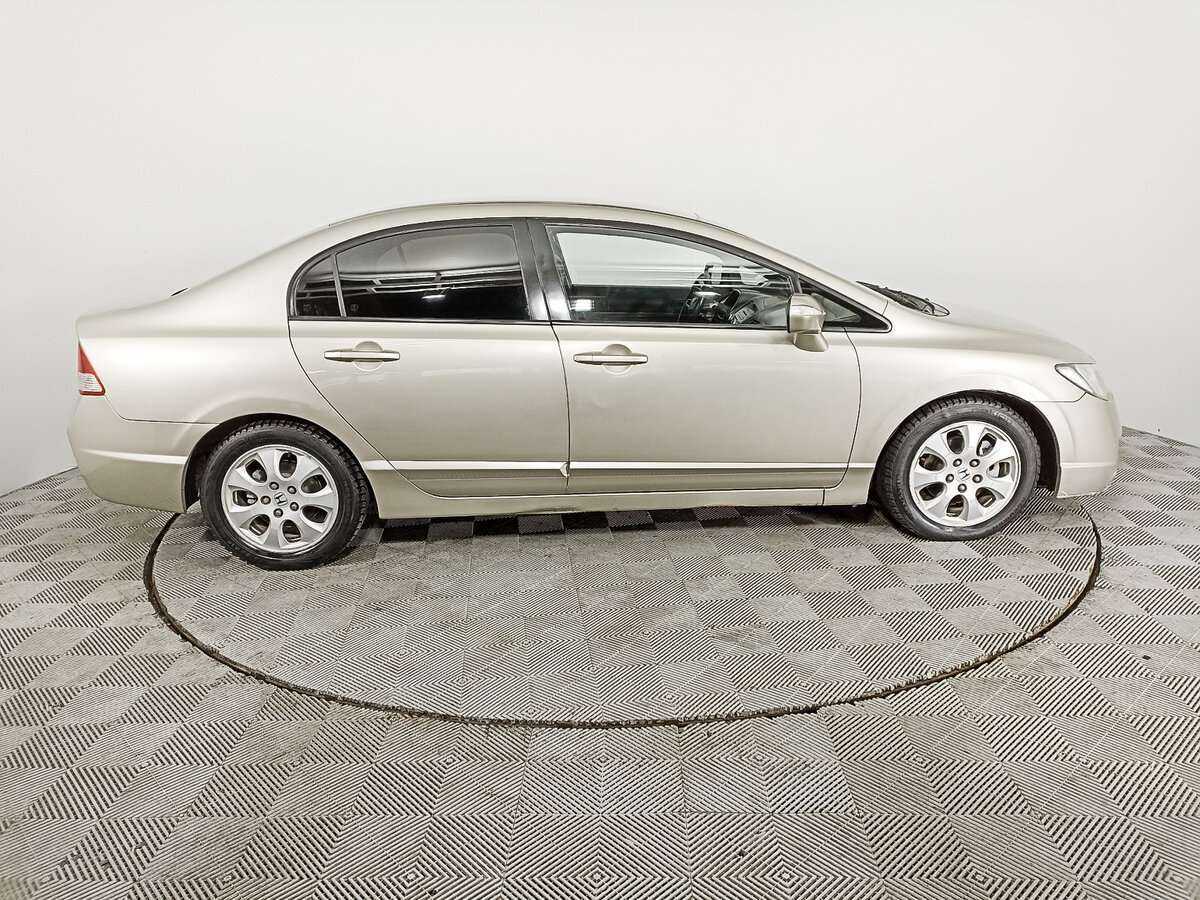 Купить Honda Civic с пробегом. Фото: #3
