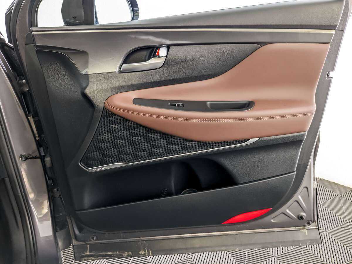 Купить Hyundai Santa Fe с пробегом. Фото: #24