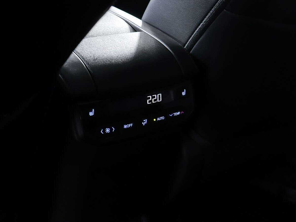 Купить Toyota Highlander с пробегом. Фото: #21