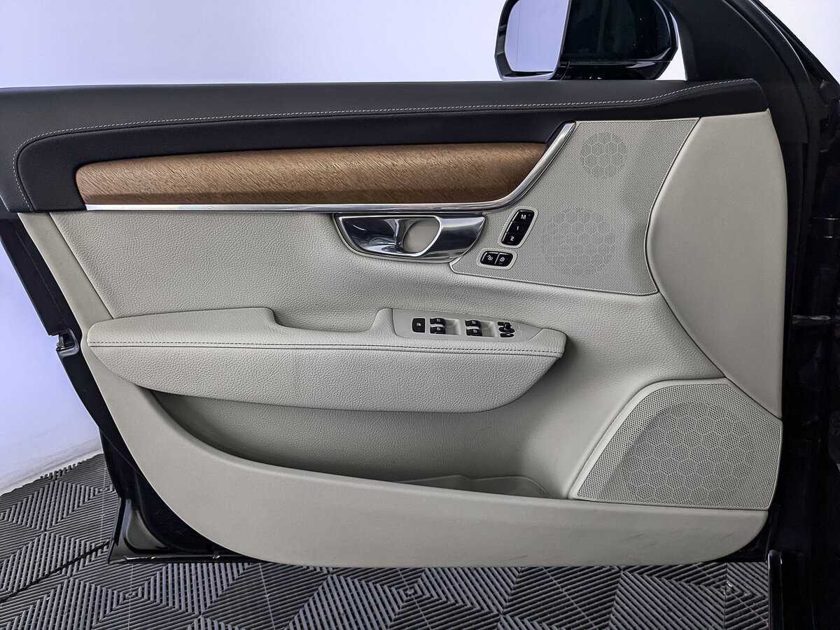 Купить Volvo S90 с пробегом. Фото: #18