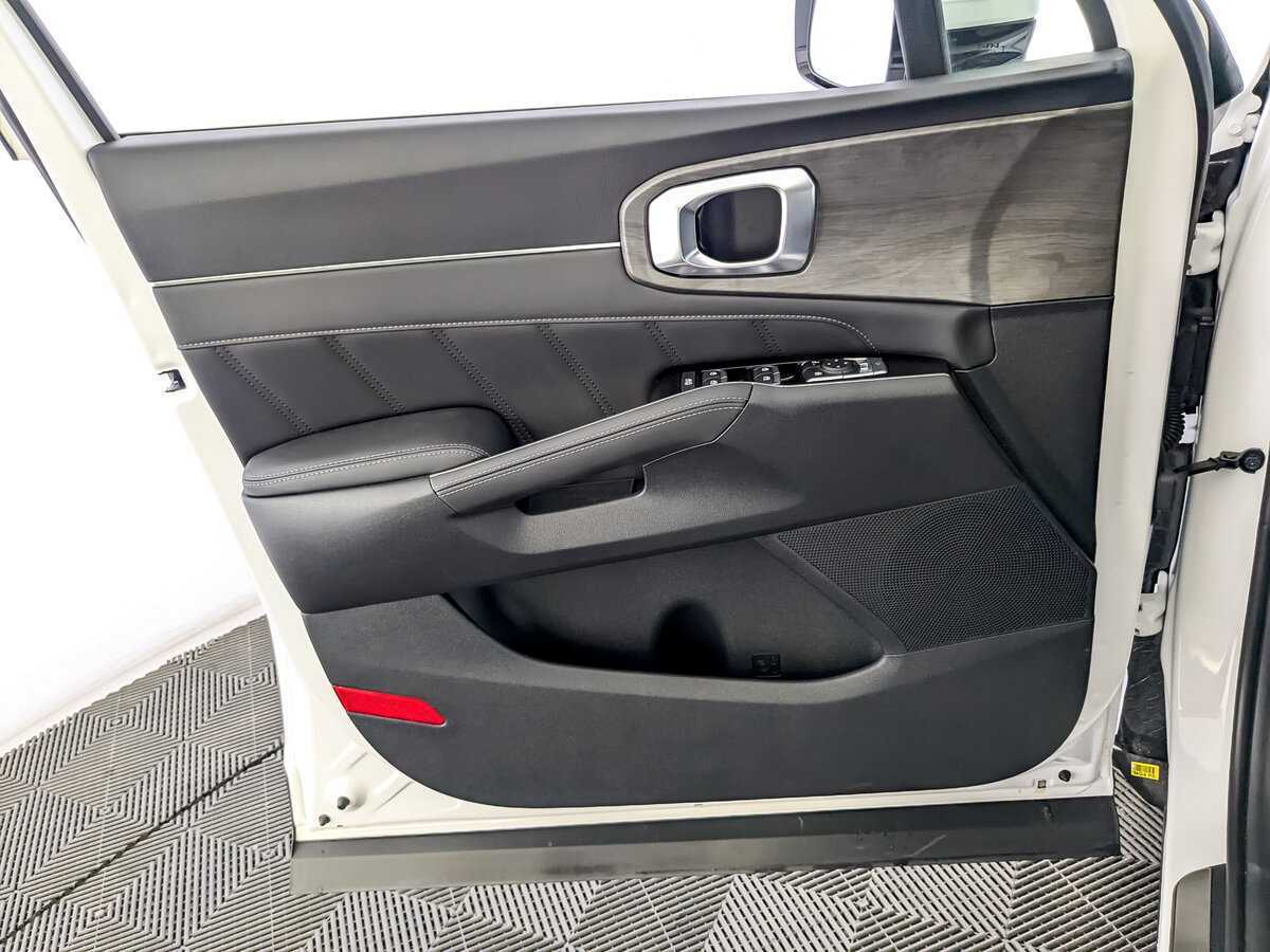 Купить Kia Sorento с пробегом. Фото: #14