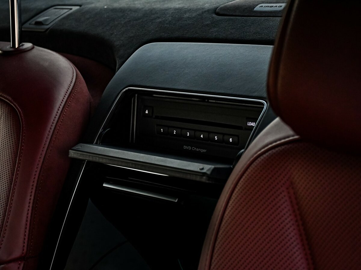 Купить Audi S8 с пробегом. Фото: #18