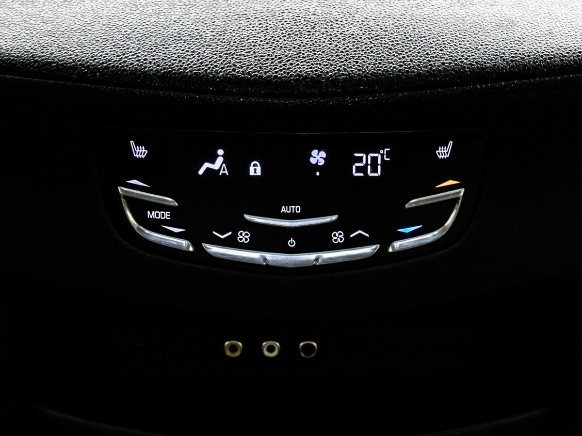 Купить Cadillac Escalade с пробегом. Фото: #21