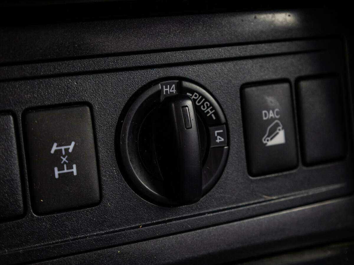 Купить Toyota Land Cruiser Prado с пробегом. Фото: #14