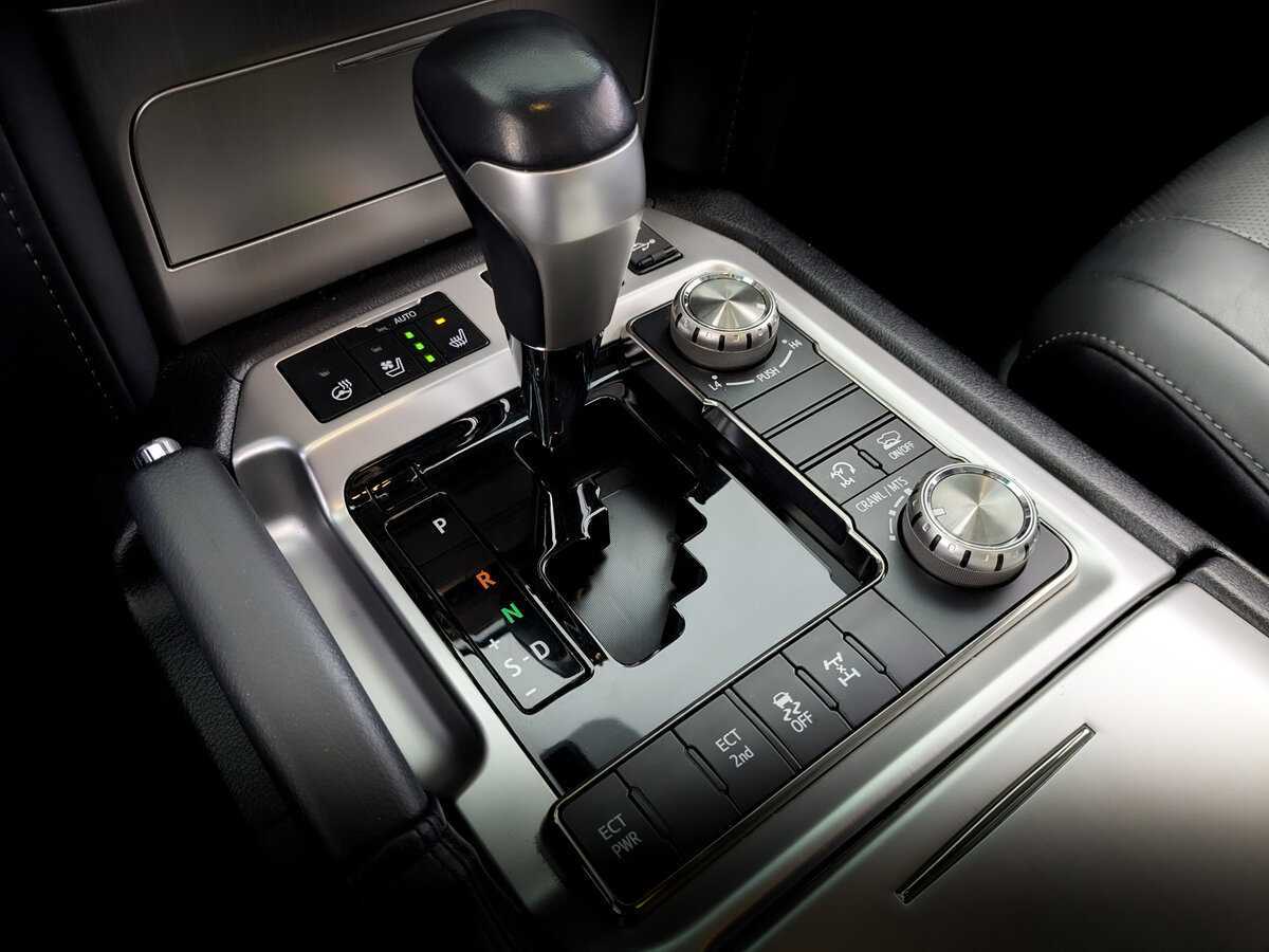 Купить Toyota Land Cruiser с пробегом. Фото: #25