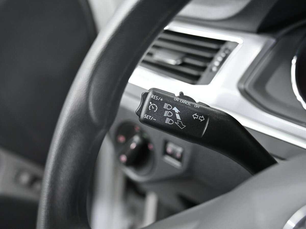 Купить Volkswagen Bora с пробегом. Фото: #7