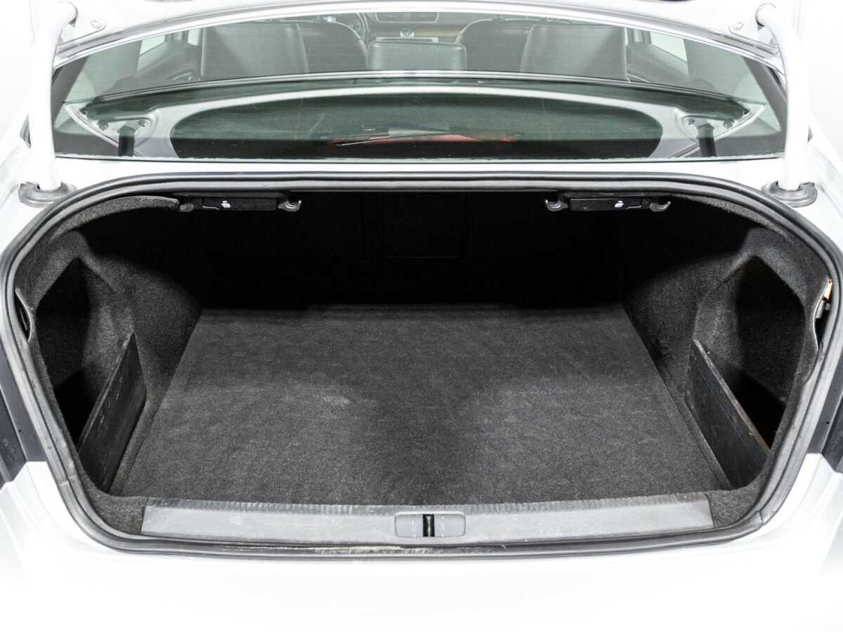 Купить Volkswagen Passat с пробегом. Фото: #14