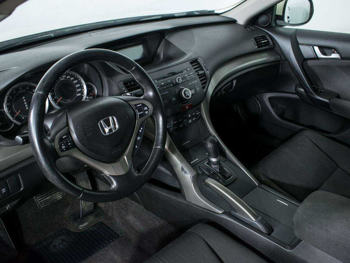 Купить Honda Accord с пробегом. Фото: #12