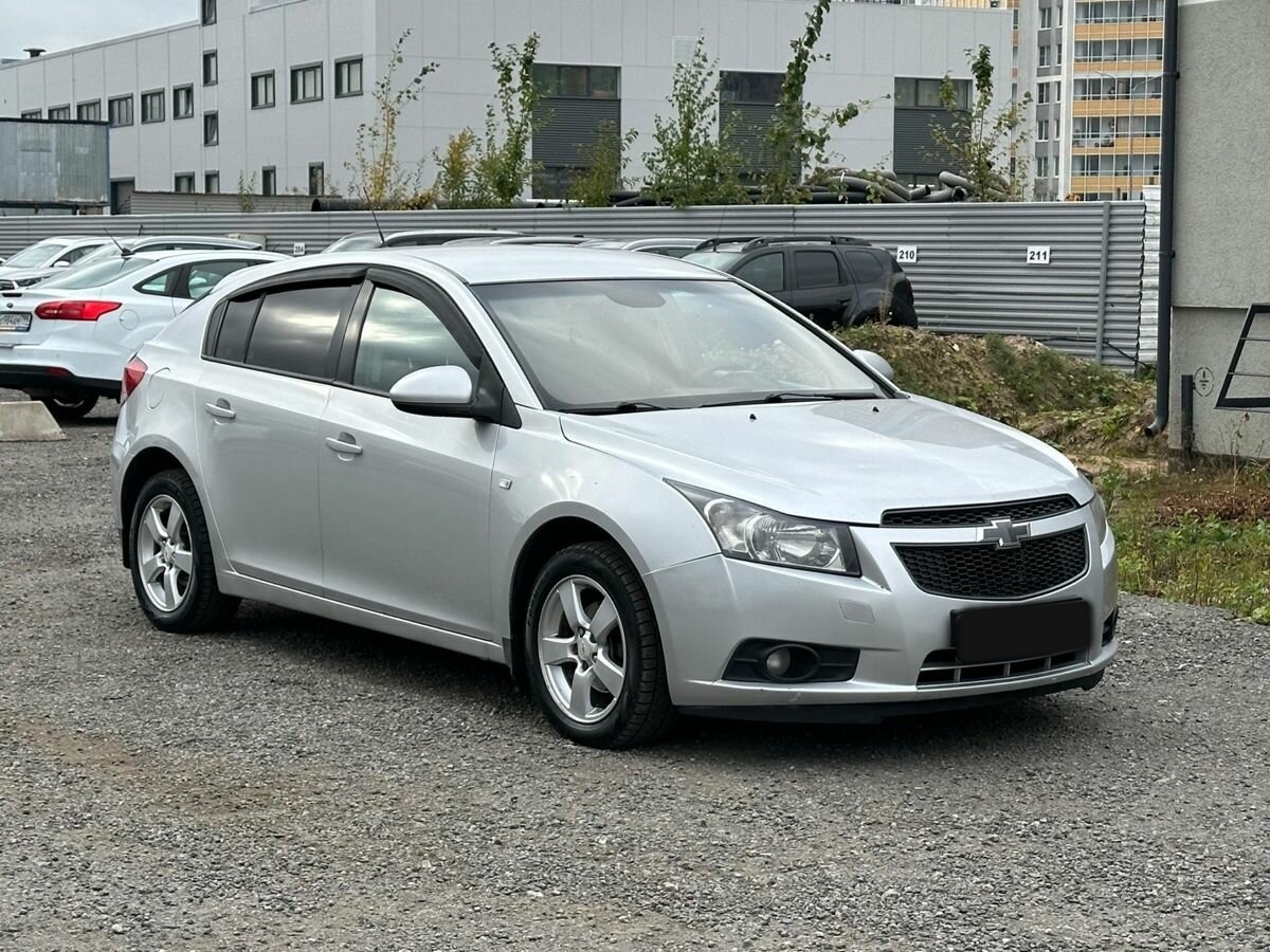 Купить Chevrolet Cruze с пробегом. Фото: #1