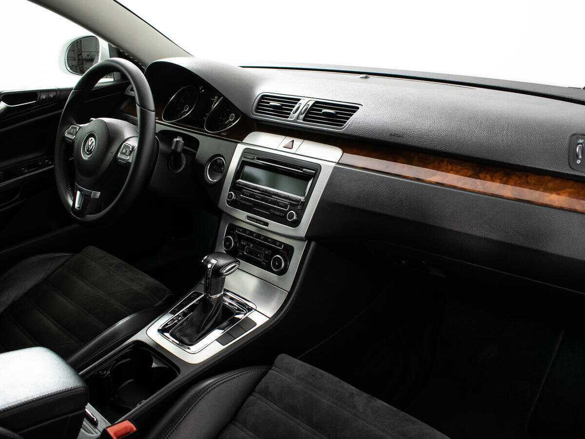 Купить Volkswagen Passat с пробегом. Фото: #8