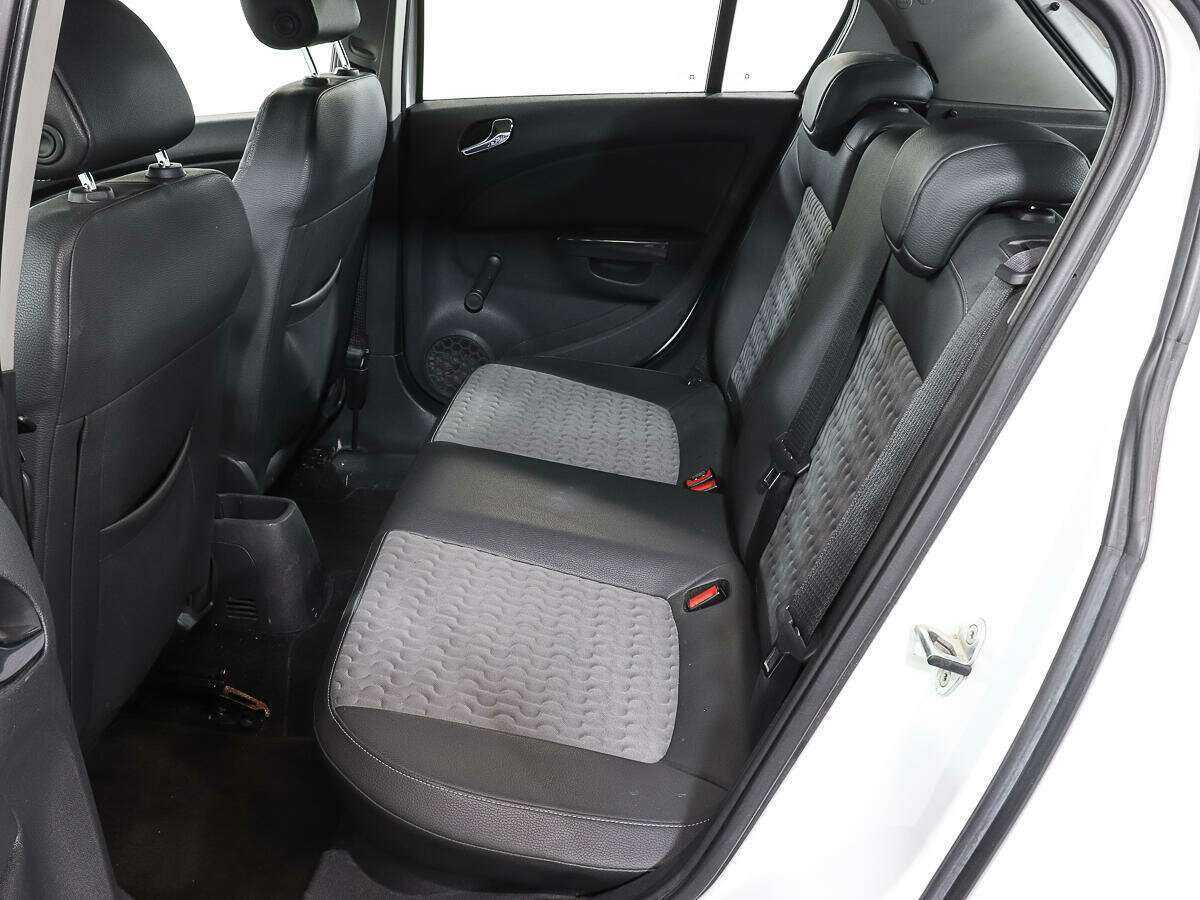 Купить Opel Corsa с пробегом. Фото: #9