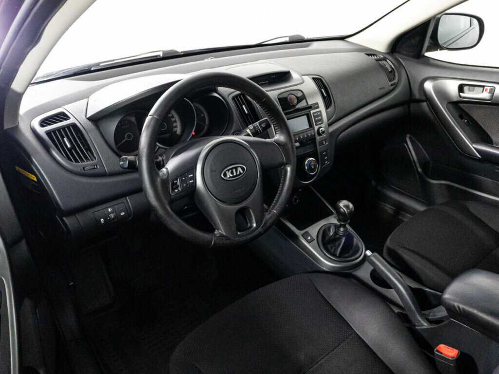 Купить Kia Cerato с пробегом. Фото: #10