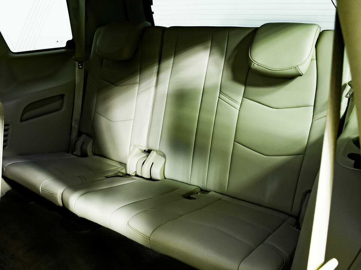 Купить Cadillac Escalade с пробегом. Фото: #12