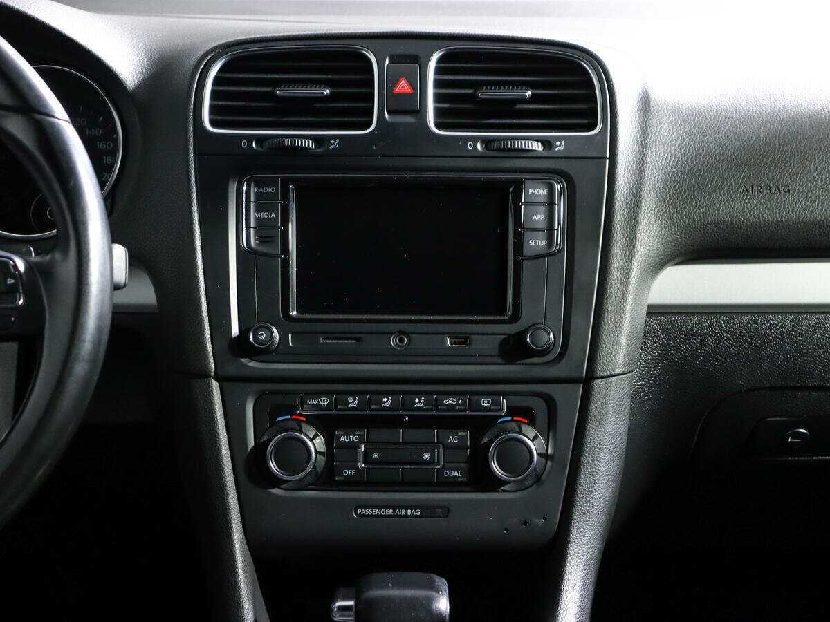 Купить Volkswagen Golf с пробегом. Фото: #12