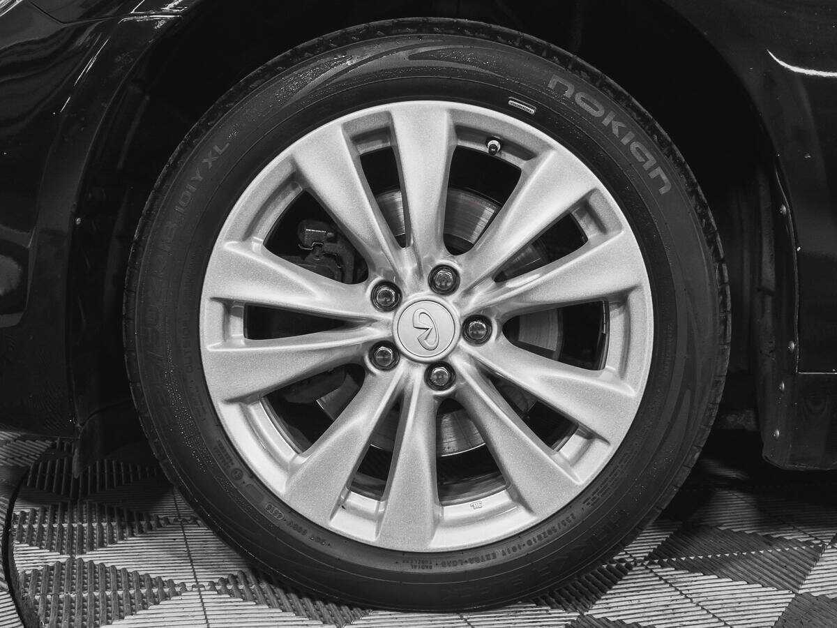 Купить Infiniti M с пробегом. Фото: #17