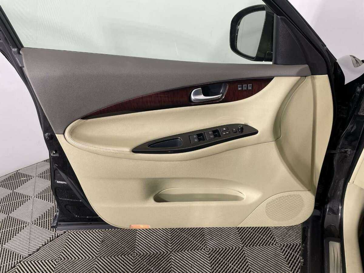 Купить Infiniti EX с пробегом. Фото: #5