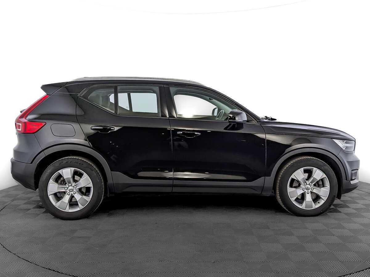Купить Volvo XC40 с пробегом. Фото: #3