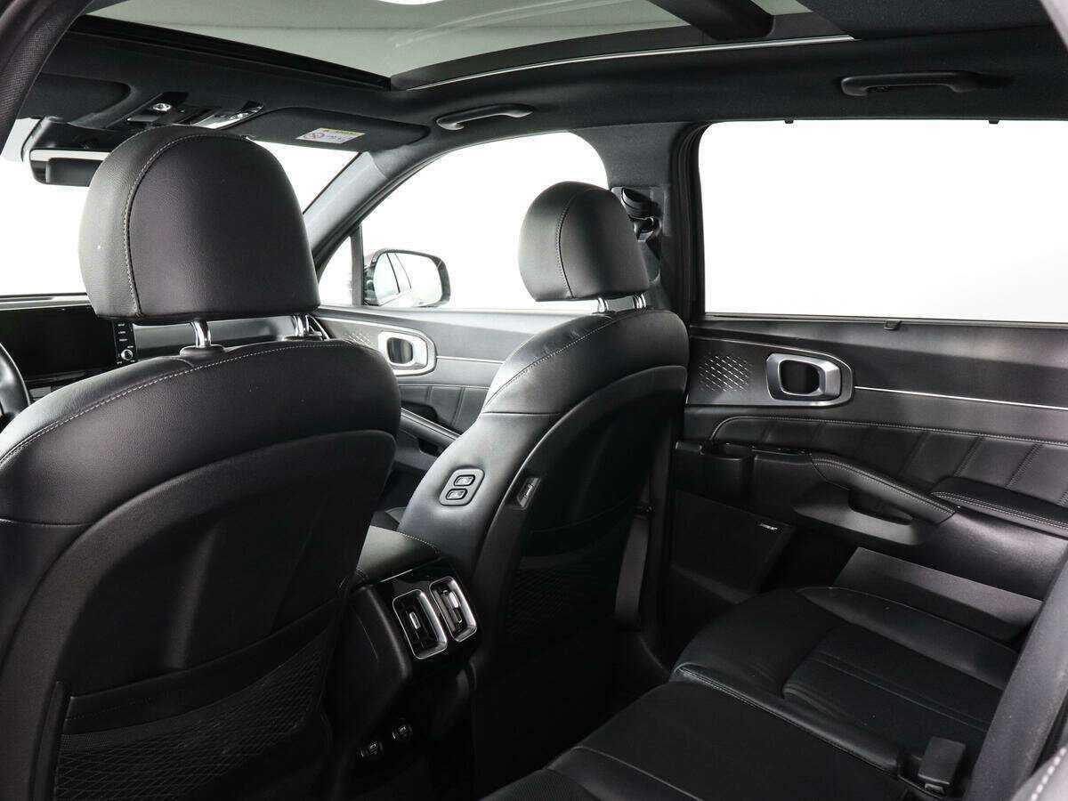 Купить Kia Sorento с пробегом. Фото: #10