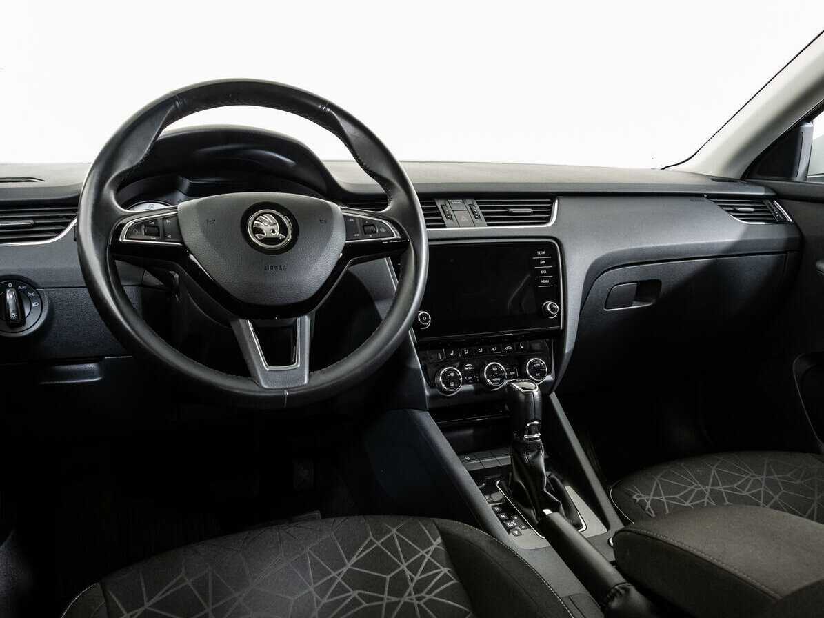 Купить Skoda Octavia с пробегом. Фото: #9