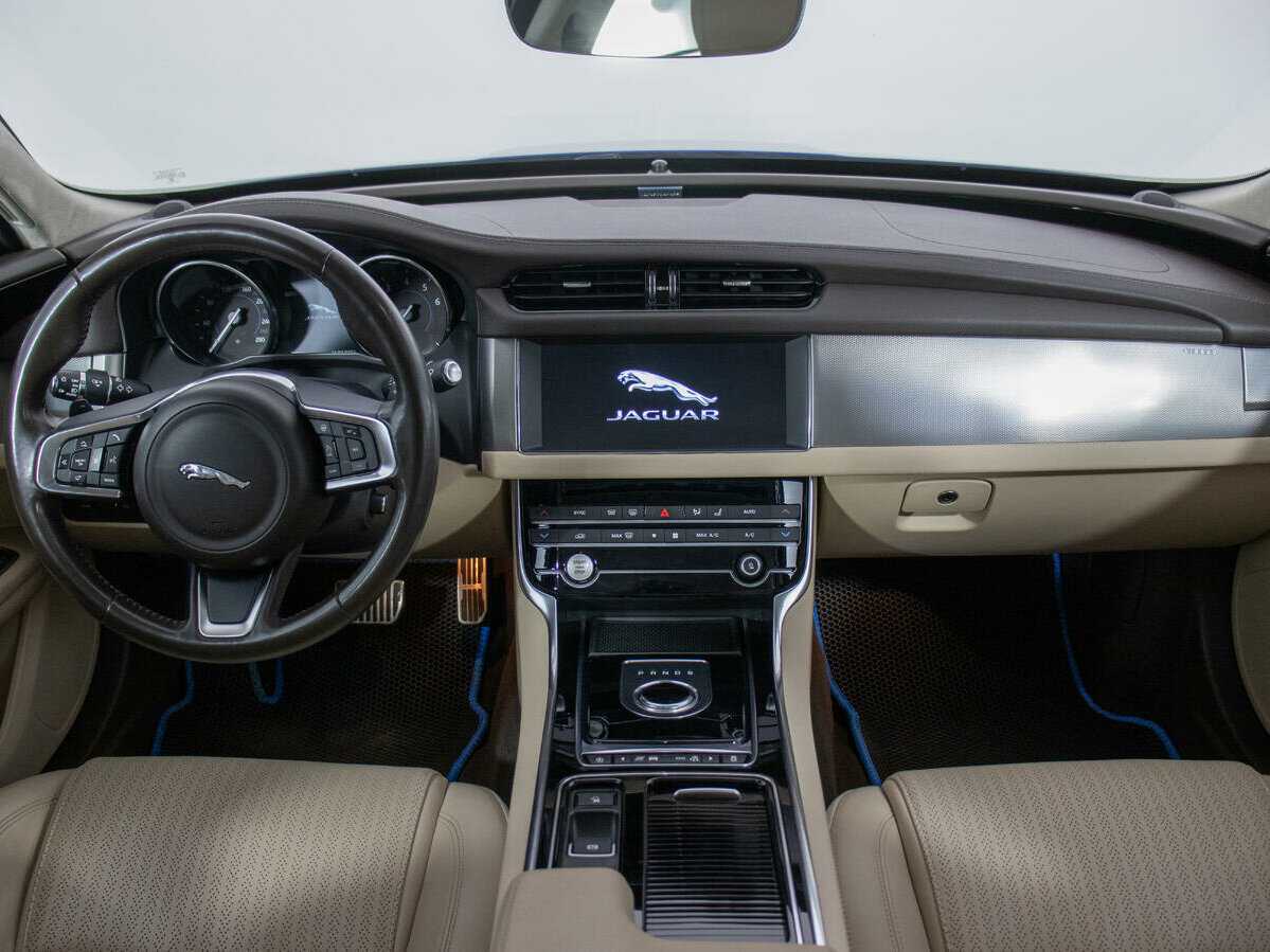 Купить Jaguar XF с пробегом. Фото: #16