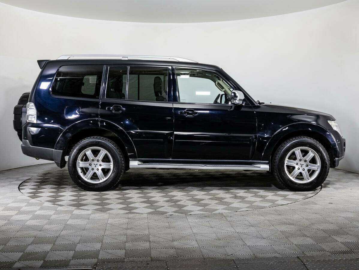 Купить Mitsubishi Pajero с пробегом. Фото: #3