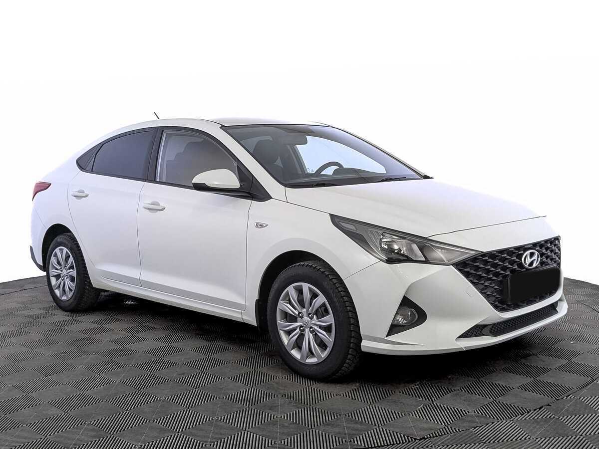 Купить Hyundai Solaris с пробегом. Фото: #2