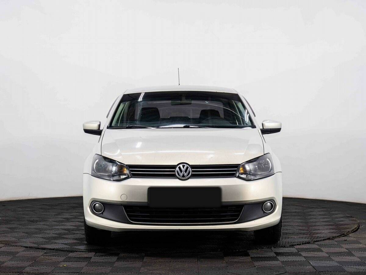 Купить Volkswagen Polo с пробегом. Фото: #1
