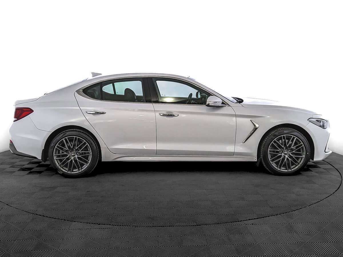 Купить Genesis G70 с пробегом. Фото: #3