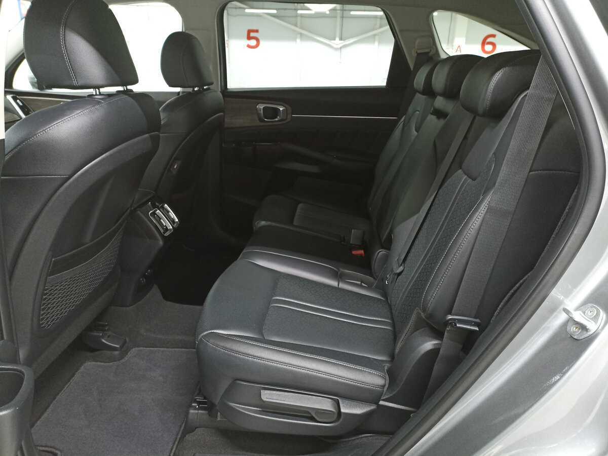 Купить Kia Sorento с пробегом. Фото: #11