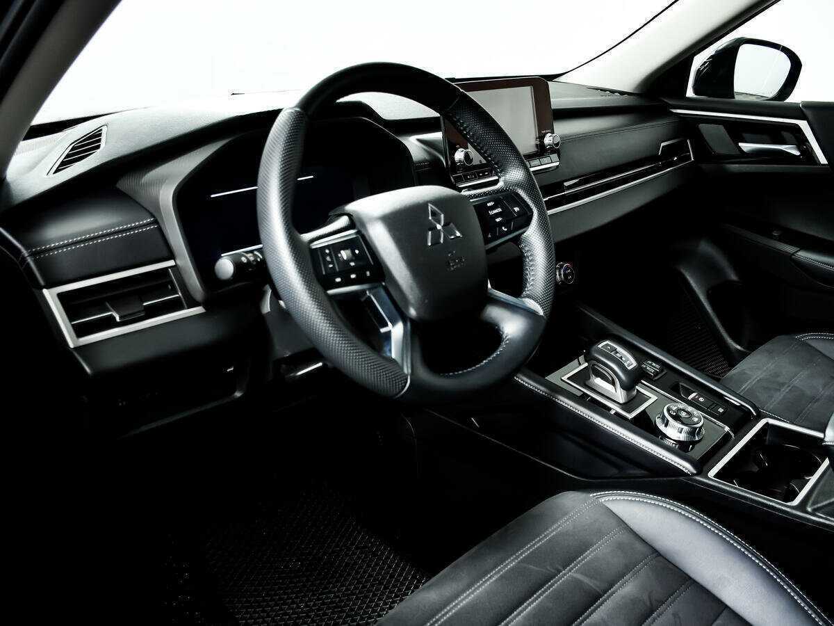 Купить Mitsubishi Outlander с пробегом. Фото: #12