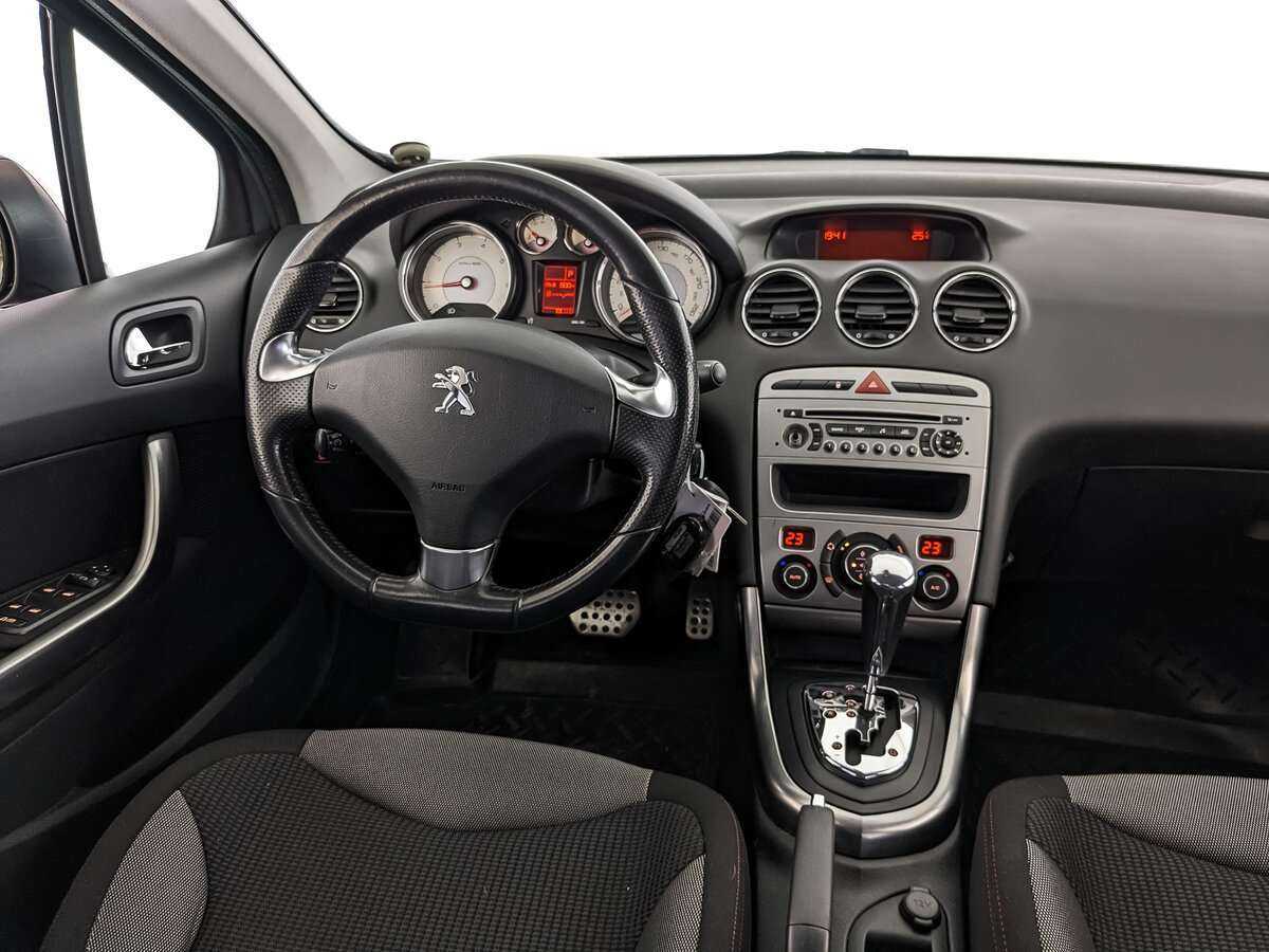 Купить Peugeot 308 с пробегом. Фото: #16