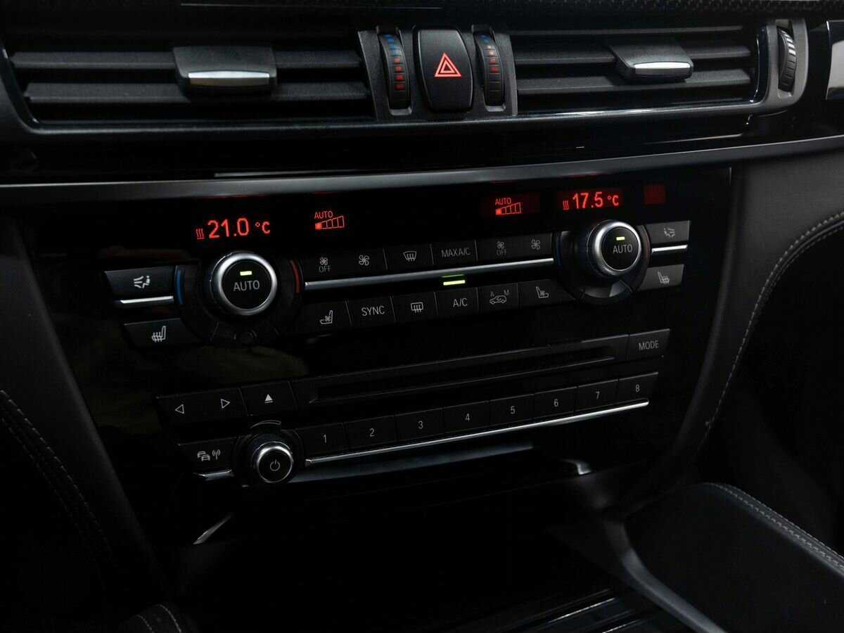 Купить BMW X5 M с пробегом. Фото: #22