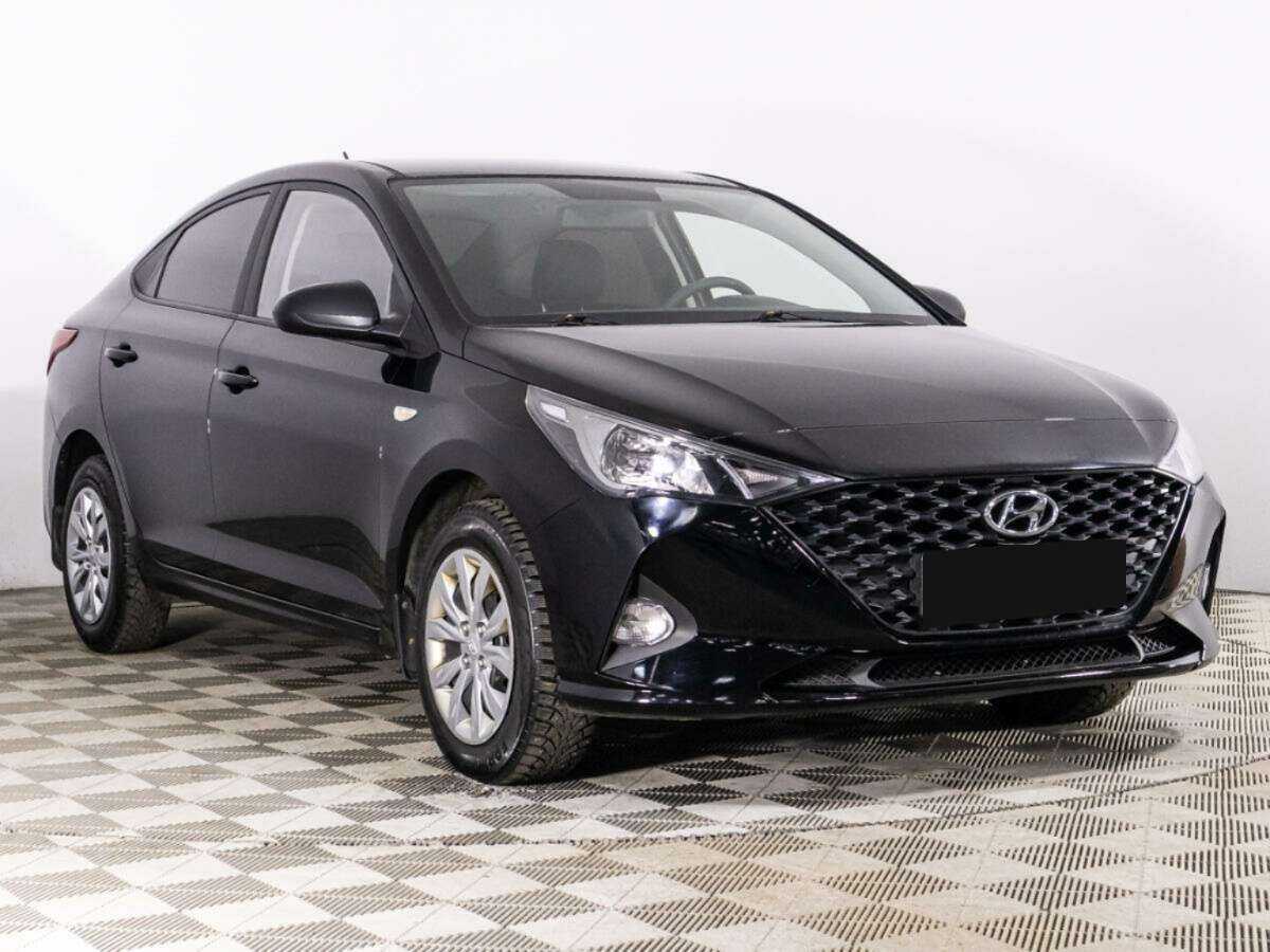 Купить Hyundai Solaris с пробегом. Фото: #2