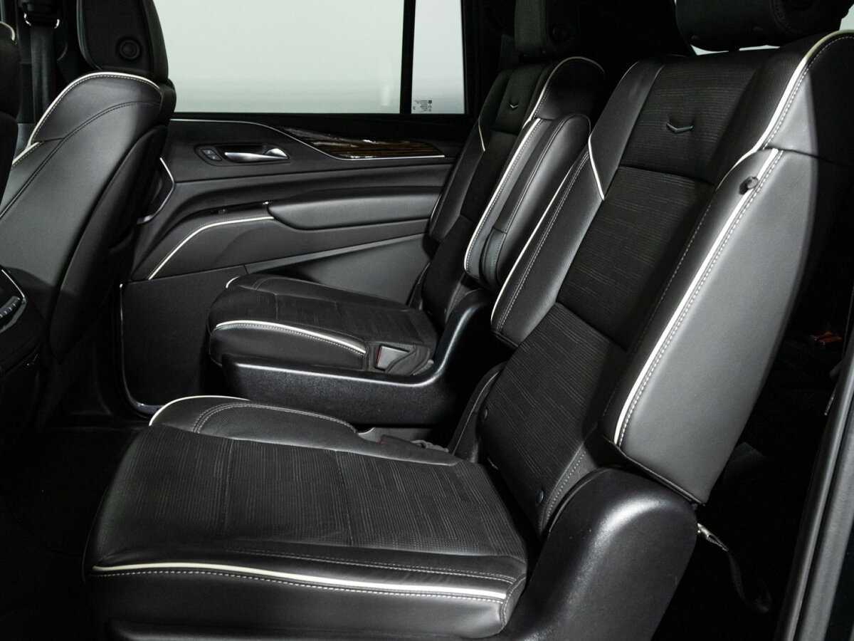 Купить Cadillac Escalade с пробегом. Фото: #7