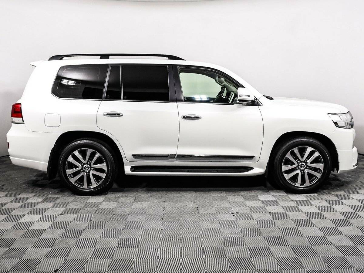 Купить Toyota Land Cruiser с пробегом. Фото: #3
