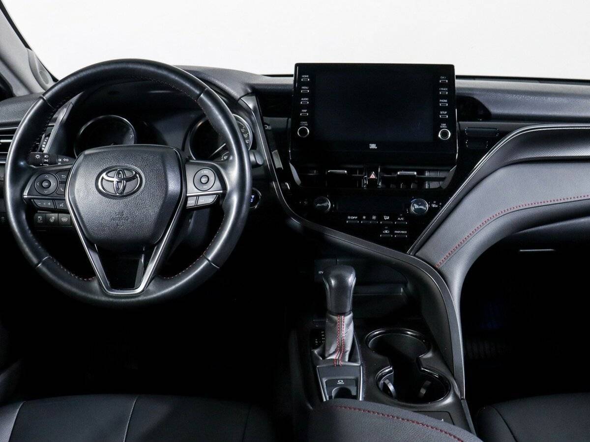 Купить Toyota Camry с пробегом. Фото: #8
