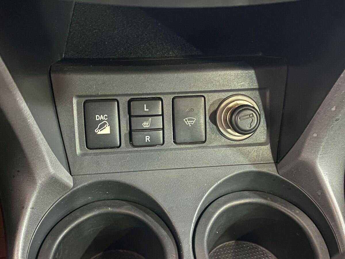 Купить Toyota RAV4 с пробегом. Фото: #15