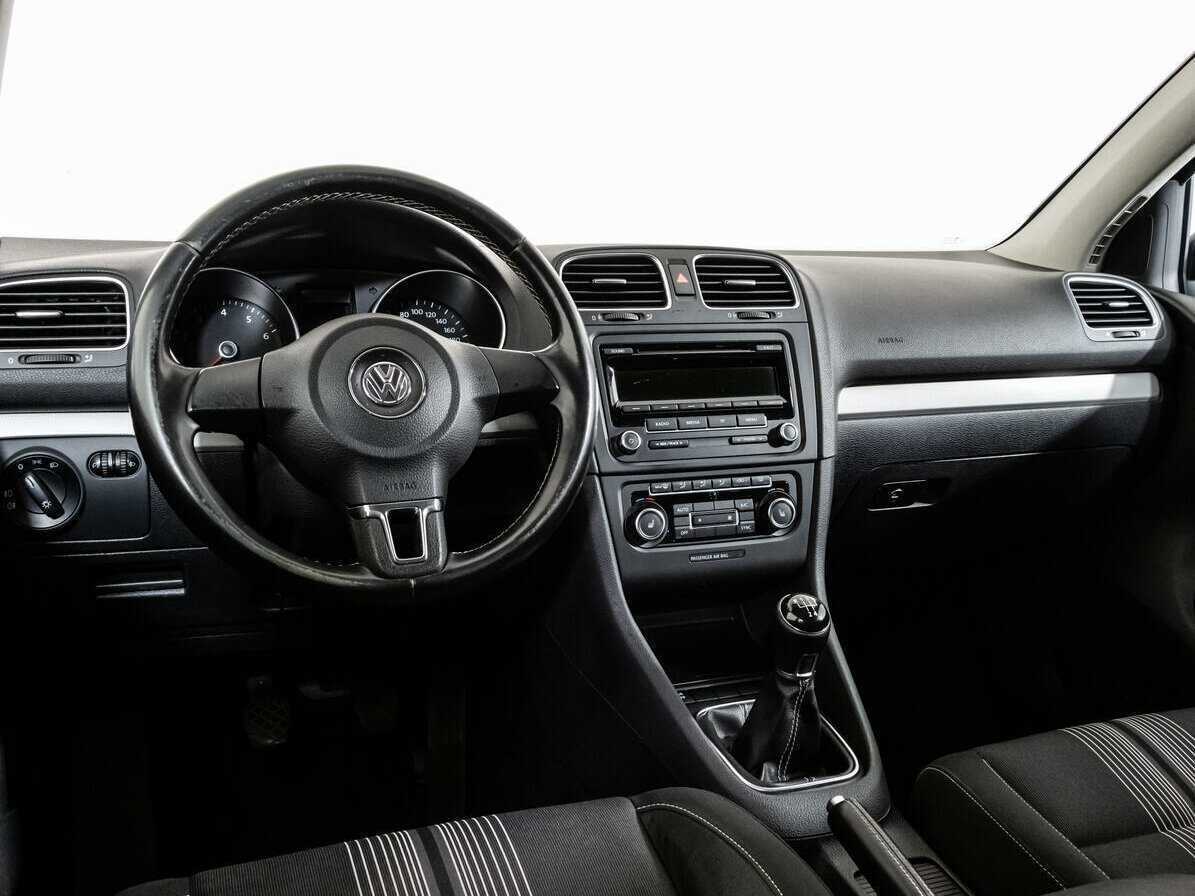 Купить Volkswagen Golf с пробегом. Фото: #10