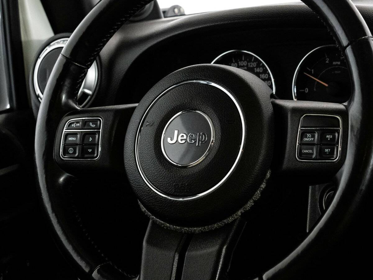 Купить Jeep Wrangler с пробегом. Фото: #14