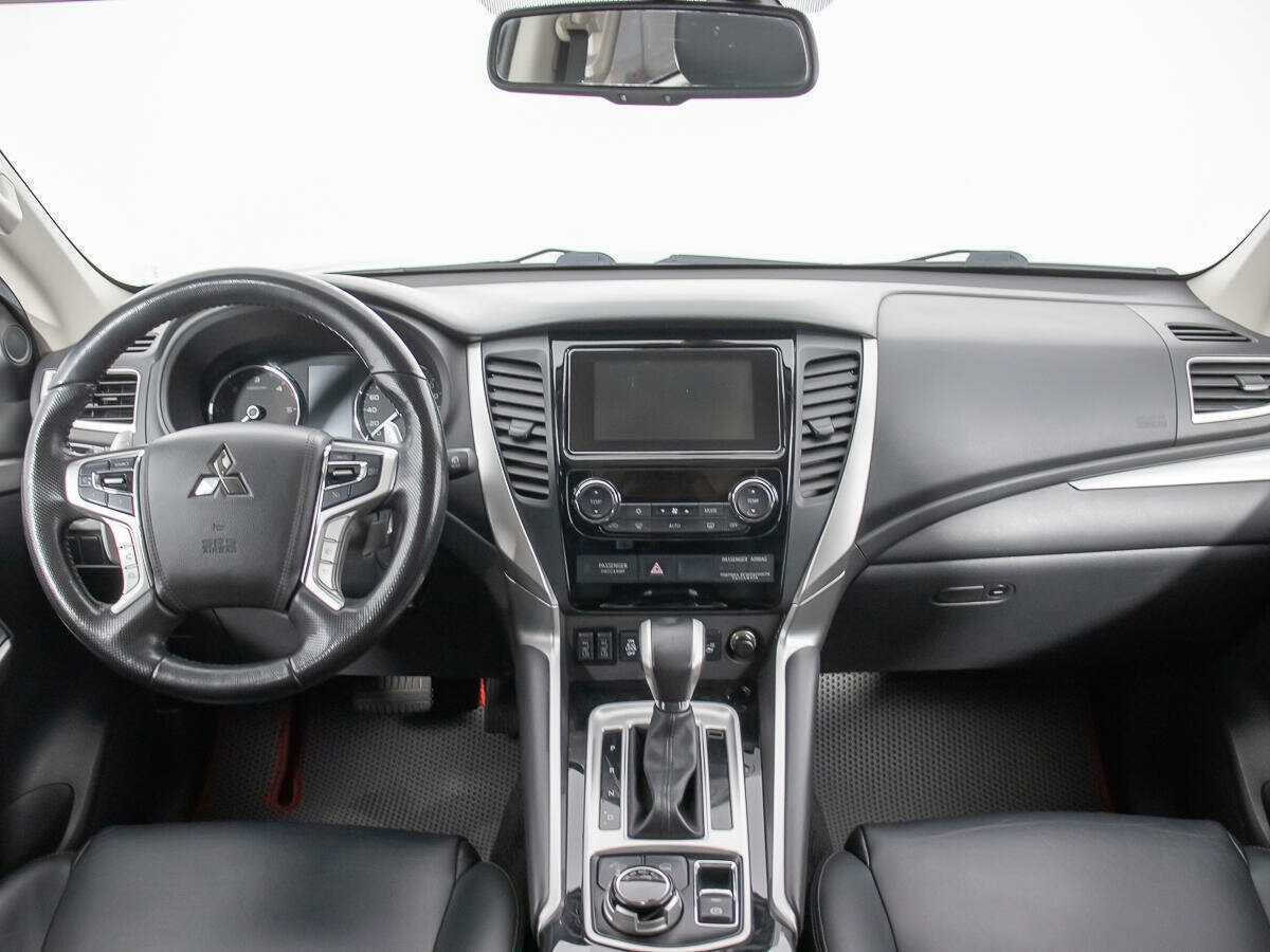 Купить Mitsubishi Pajero Sport с пробегом. Фото: #12