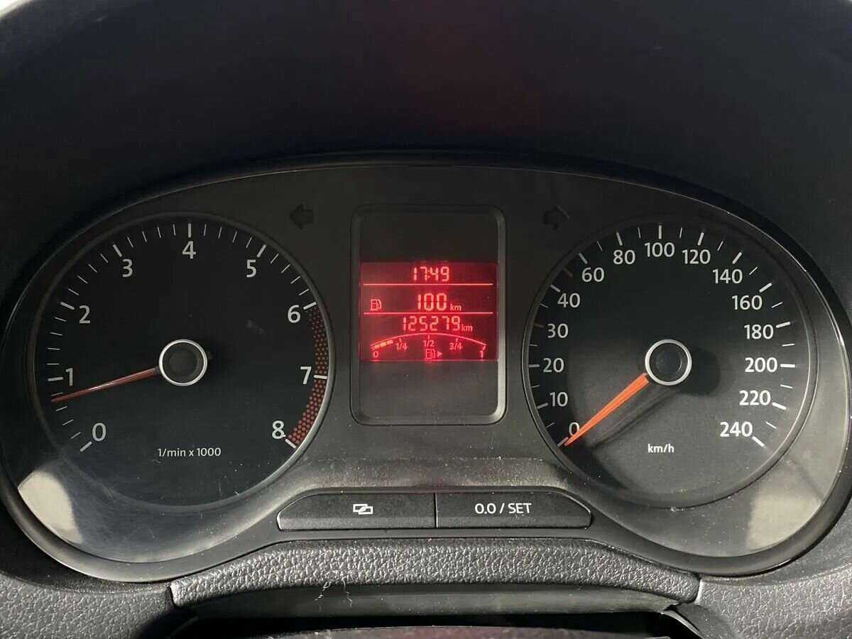 Купить Volkswagen Polo с пробегом. Фото: #13
