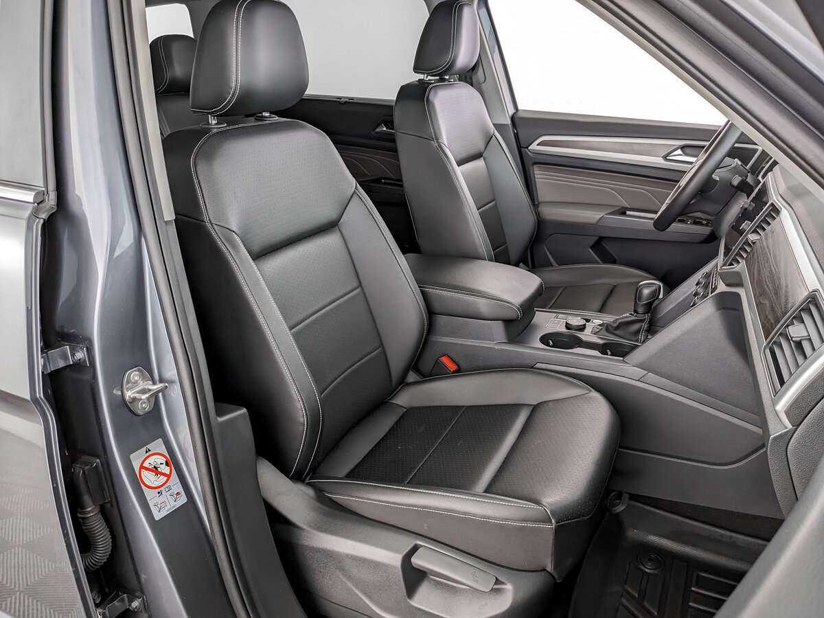 Купить Volkswagen Teramont с пробегом. Фото: #19